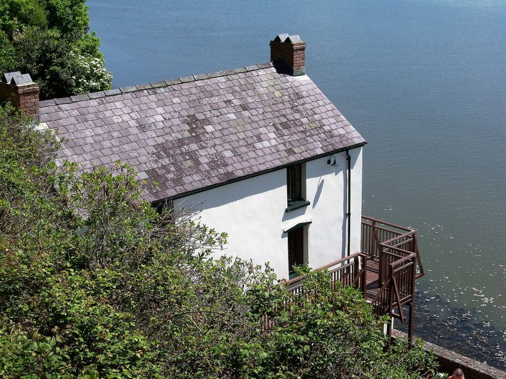 Karen Blixen, også kendt under pseudonymet Isak Dinesen, var en af Danmarks mest prominente forfattere i det 20